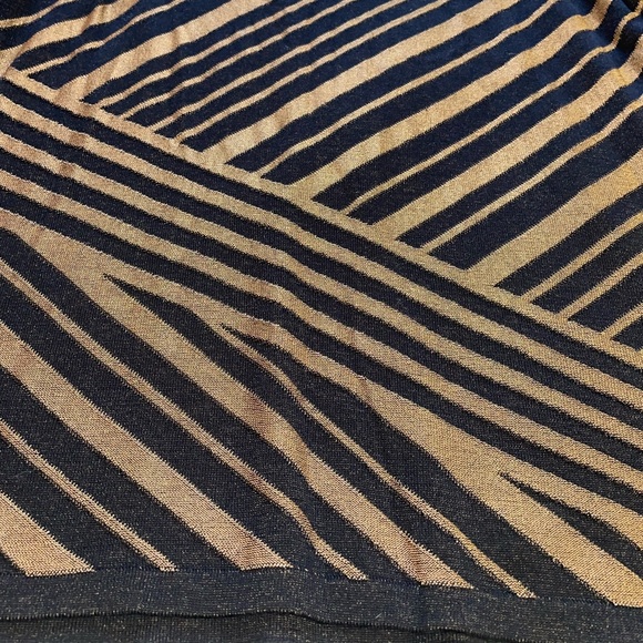 Dana Buchman Black and Tan Asymmetrically Striped 3/4 Sleeve Sweater - Picture 5 of 7